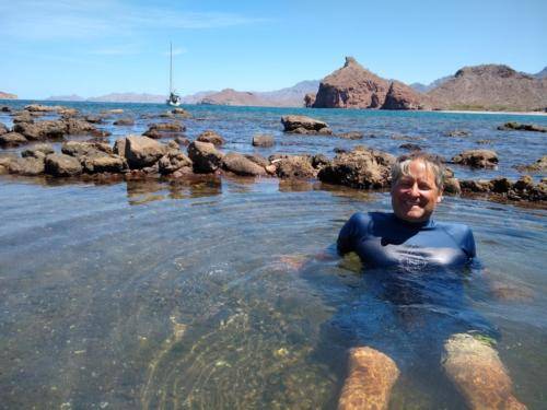 Hot Spring Pool - IN THE SEA!