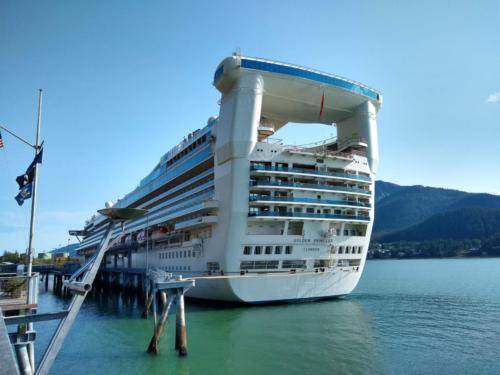 This boat is a bit bigger than Solla.